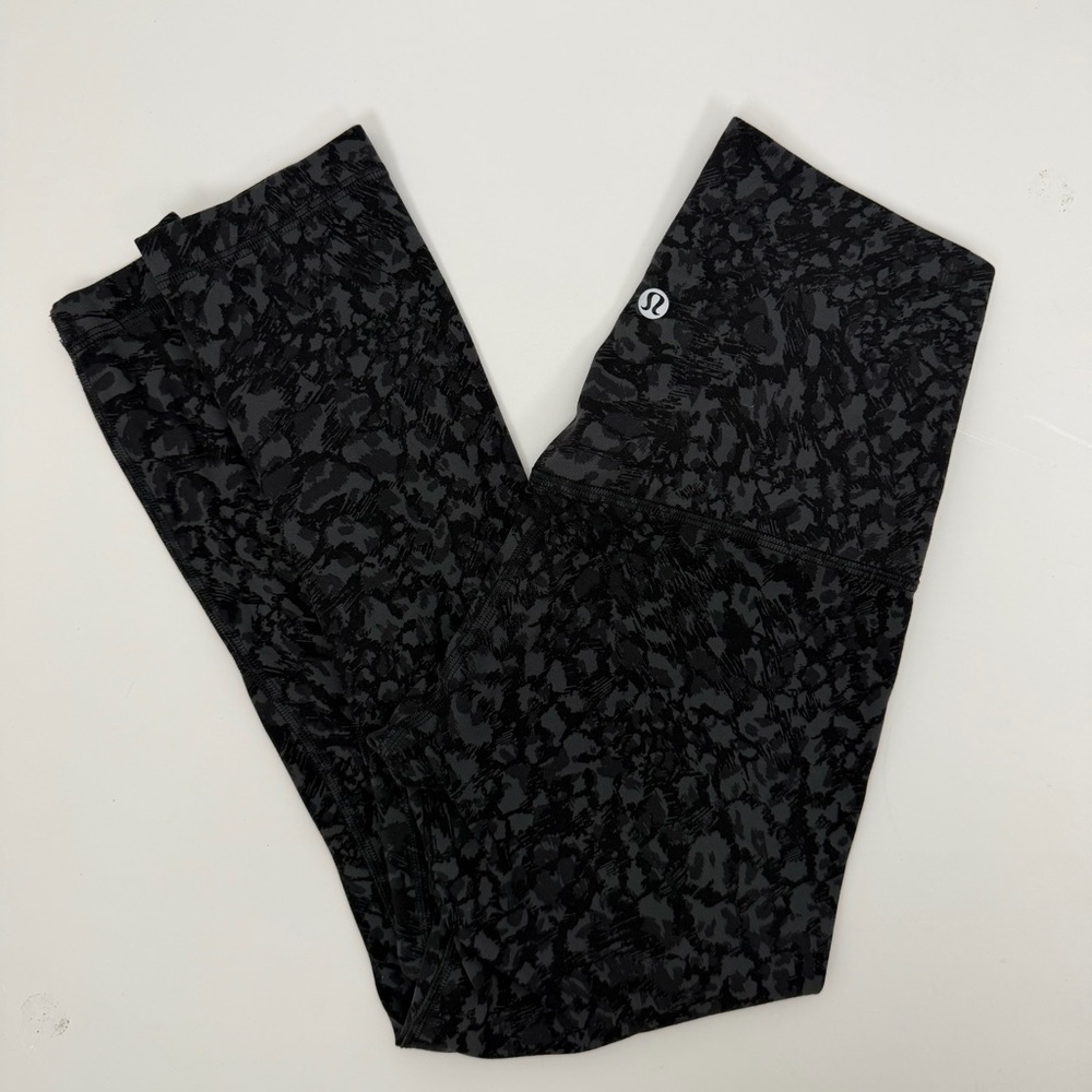 lululemon Wunder Under Cropped Leggings Size 4 Black Gray High Rise Yoga